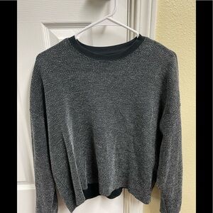 Nike crop top - size medium